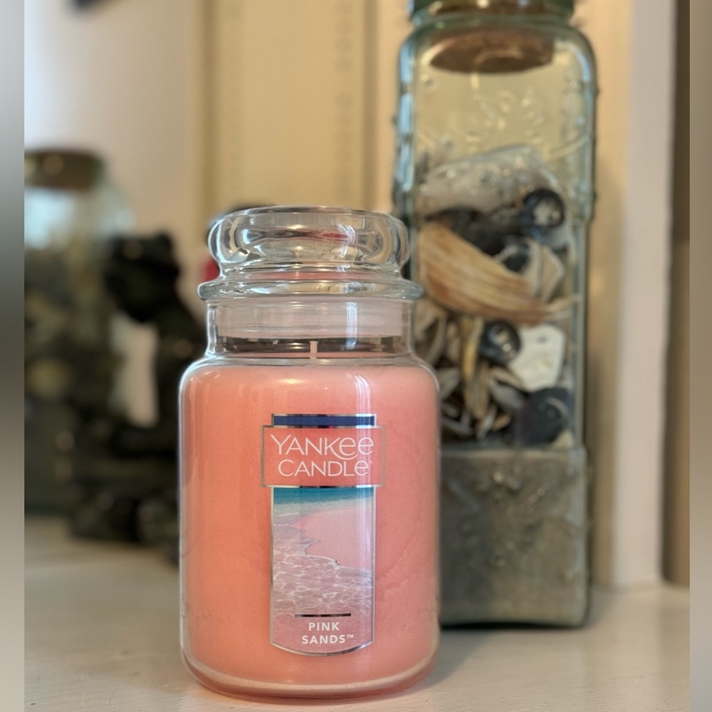 Yankee Candle Pink Sands 22oz Glass Jar with Lid - Picture 1 of 5